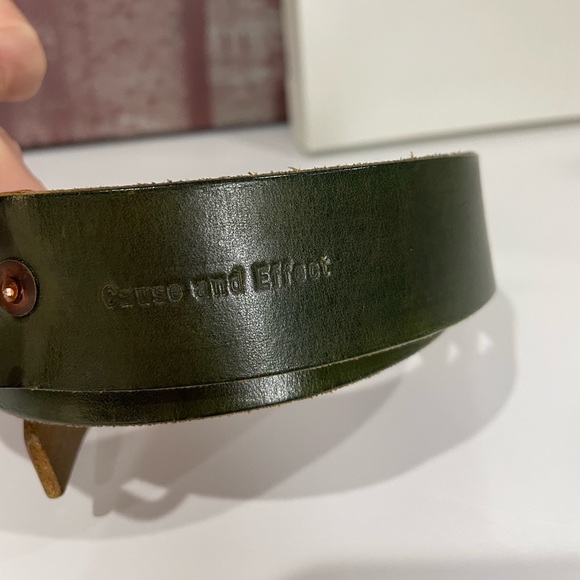 Cause and effect green thick leather buckle belt size 30 - Picture 2 of 8
